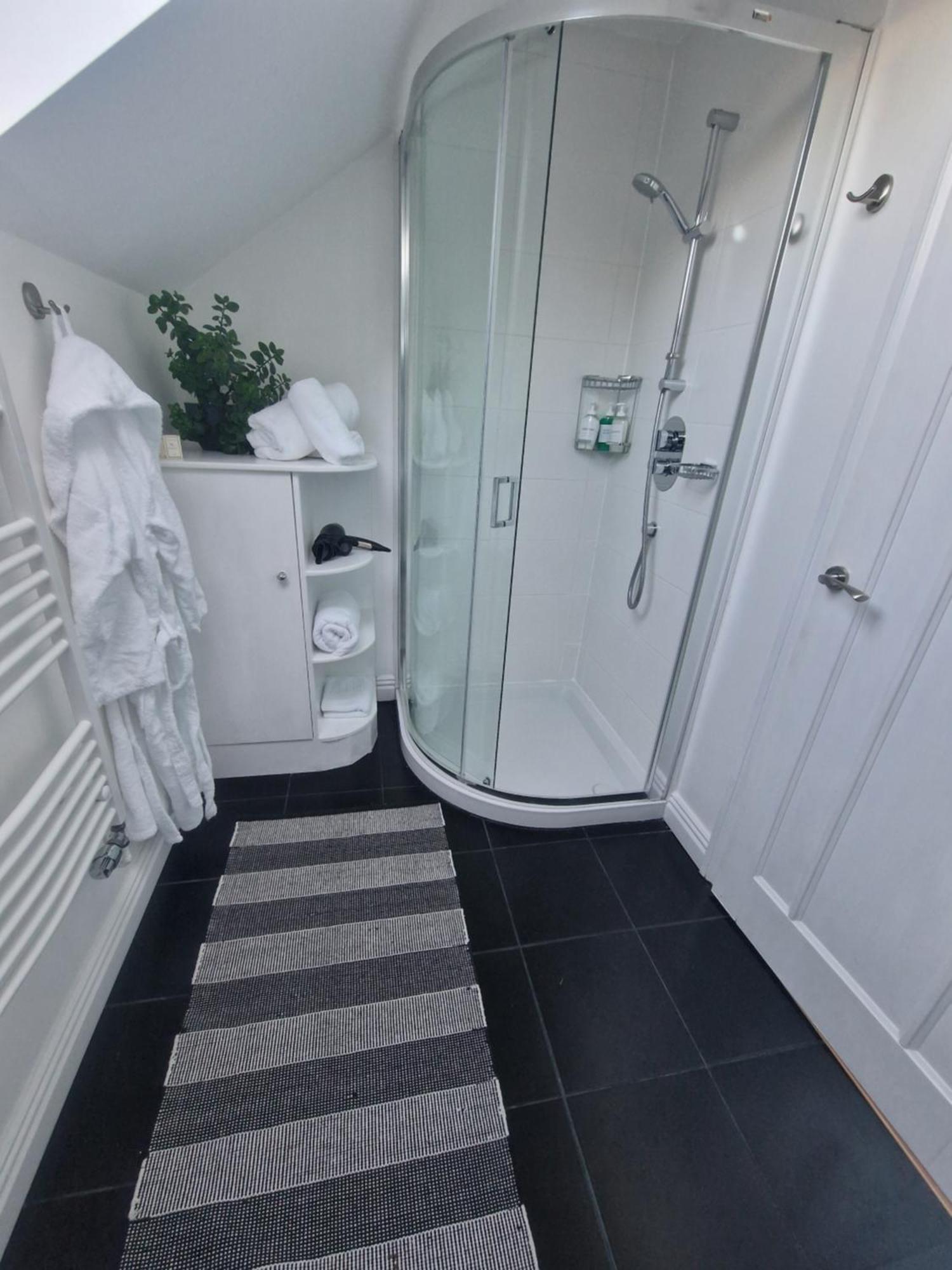 Blue Hills Luxury Apartment, Bay Front With Parking Falmouth Exteriér fotografie